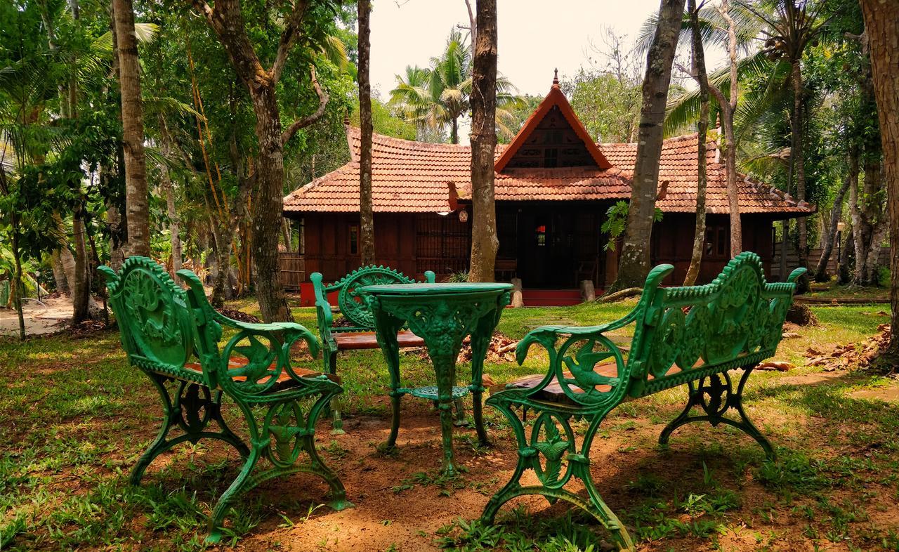 Palathra Heritage Mararikulam Exterior foto